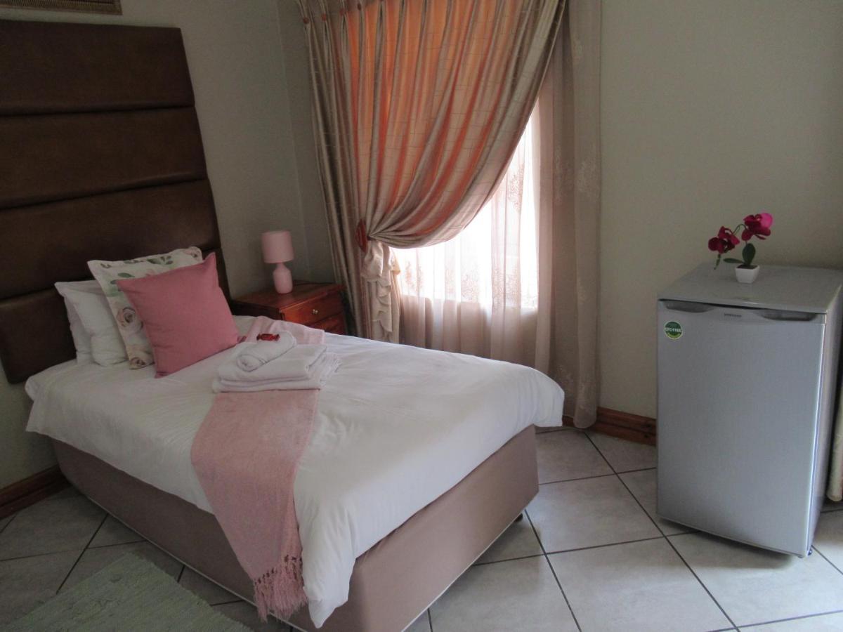 Faces Guesthouse Витлеем Екстериор снимка