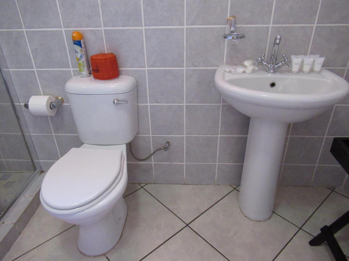 Faces Guesthouse Витлеем Екстериор снимка
