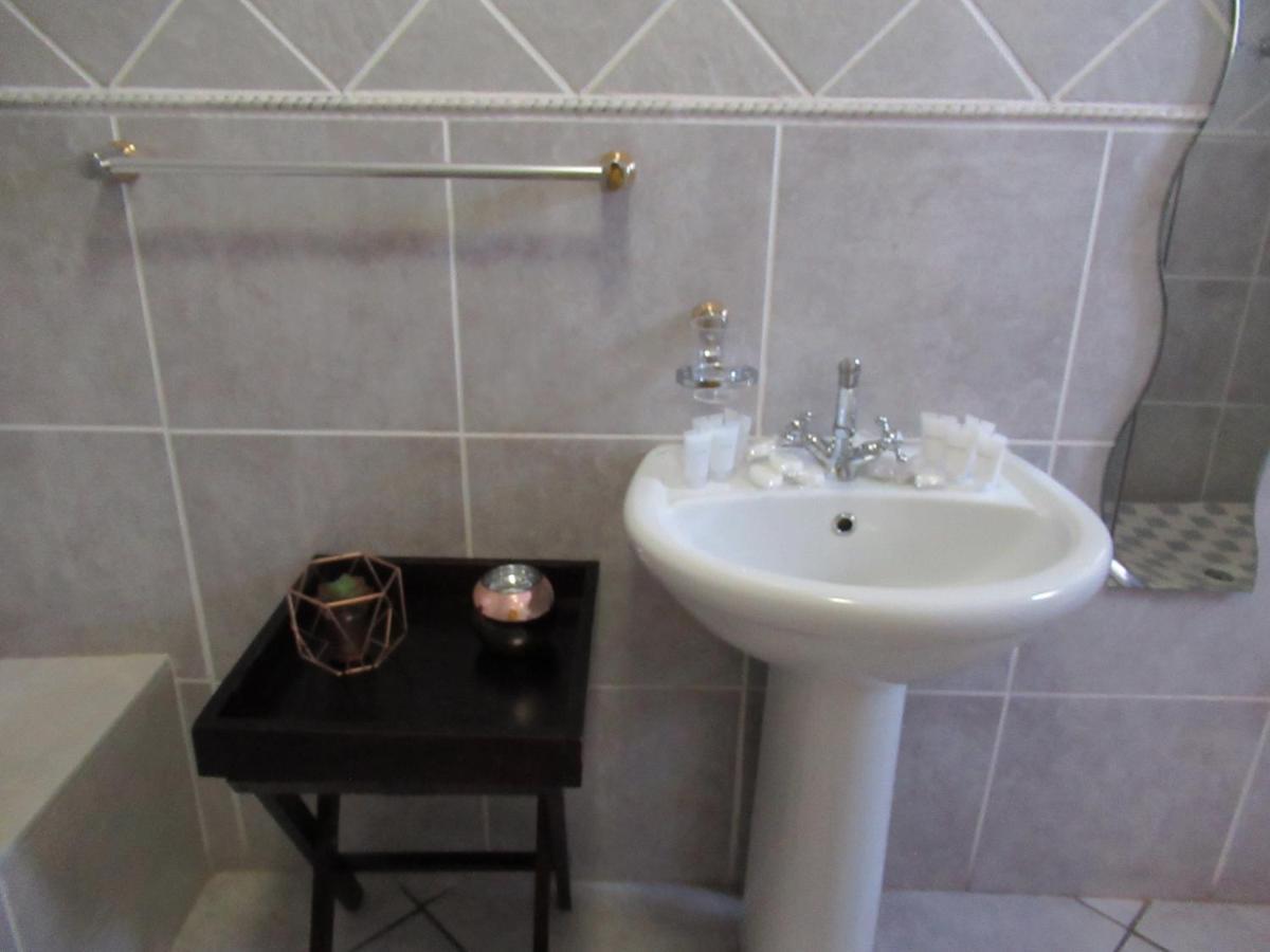 Faces Guesthouse Витлеем Екстериор снимка